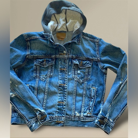 American Eagle Hooded Classic Distressed Denim Jean Jacket Built In Gray Hood - Picture 7 of 16